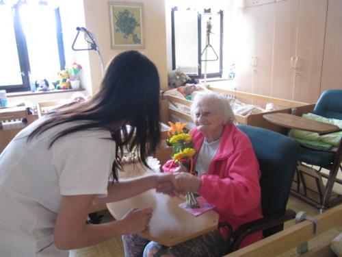 Oslava 90. narozenin paní Květuše Nové - květen